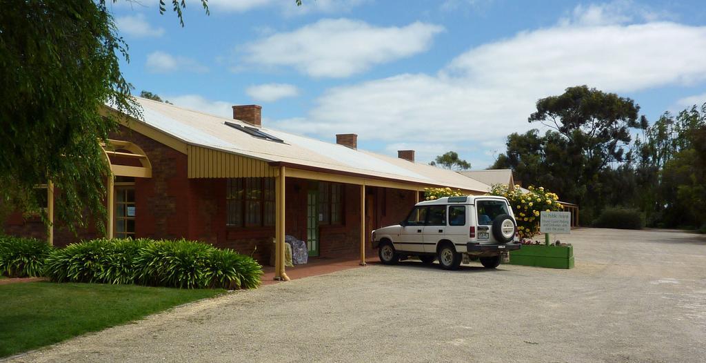 Coonawarra Place Motor Inn Екстериор снимка
