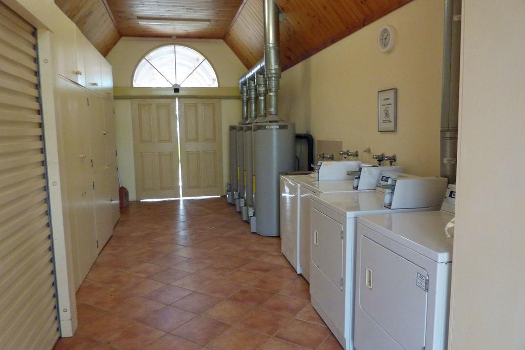 Coonawarra Place Motor Inn Екстериор снимка