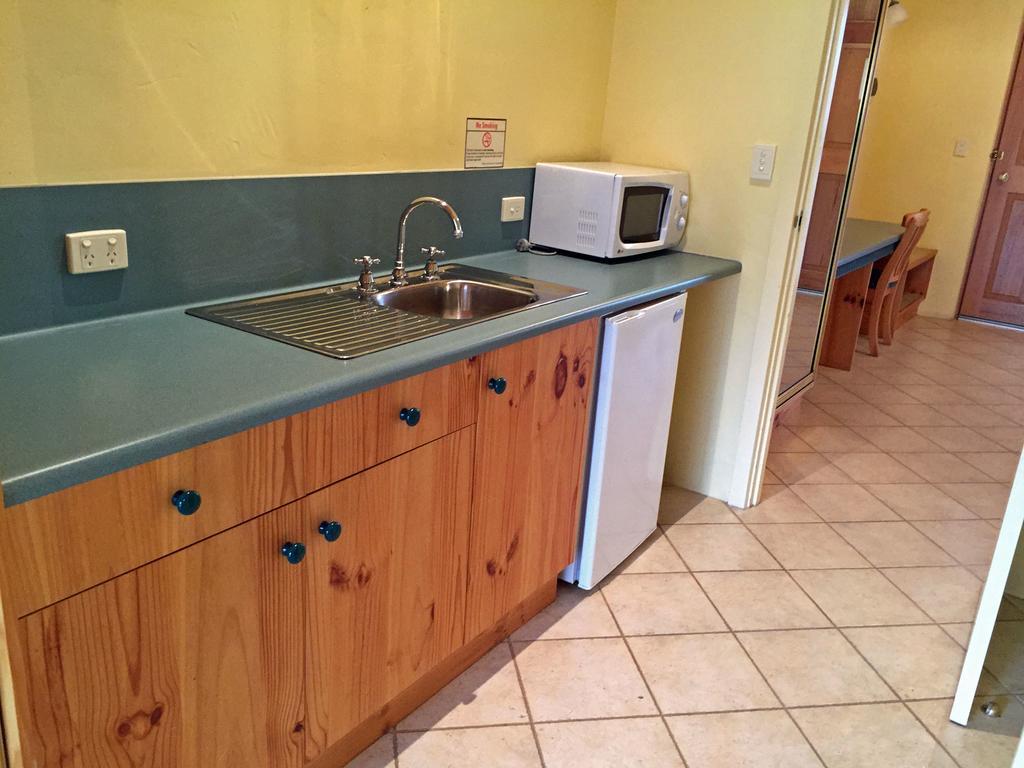 Coonawarra Place Motor Inn Екстериор снимка