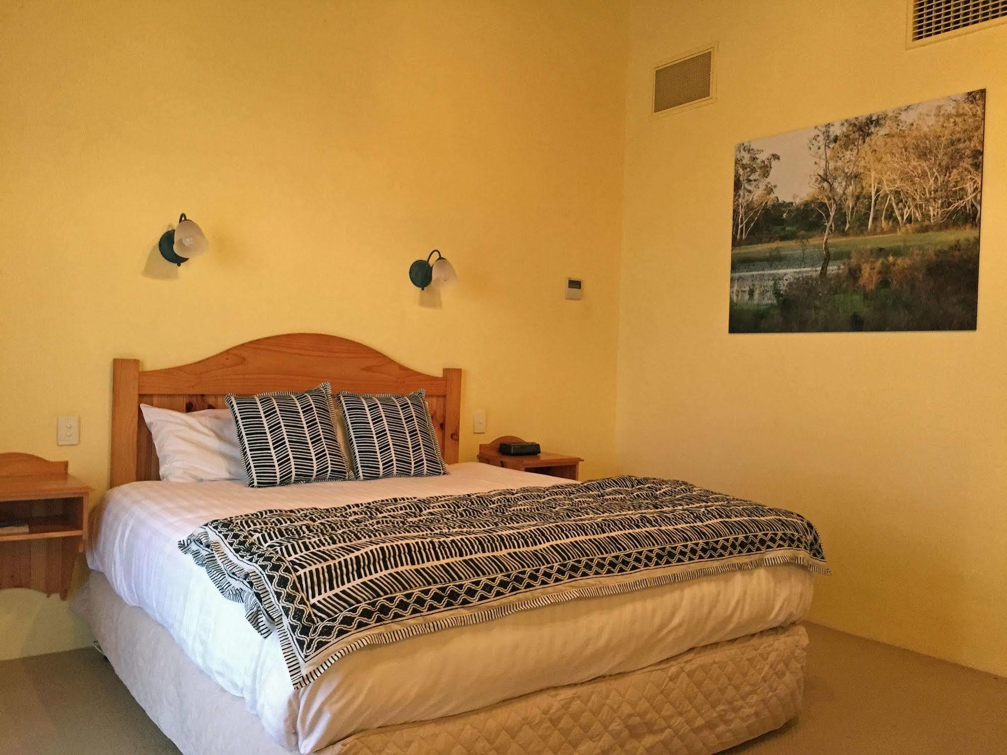 Coonawarra Place Motor Inn Екстериор снимка